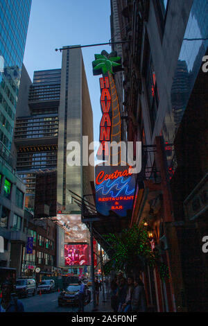 Oktober 14, 2019 - Manhattan, New York, USA - Die beliebten Latin Restaurant Havanna Central an der West 46th Street im Times Square Stockfoto