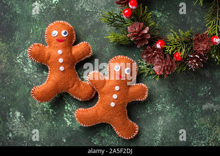 Weihnachten Lebkuchen Männer aus Filz Stockfoto