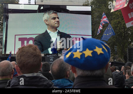 Sadiq Khan, der muslimische Bürgermeister von London, nimmt an der Demonstration der Volkswahlkampagne am Parlamentsplatz Teil. Brexit Super Saturday 19 Oktober 2019 London 2010s UK HOMER SYKES Stockfoto