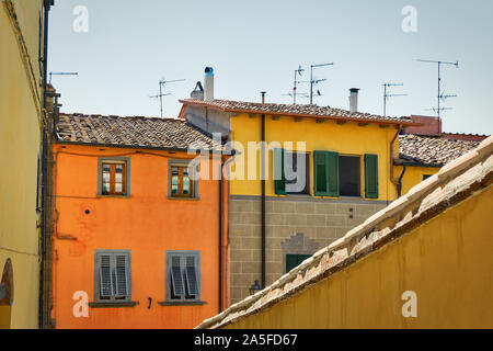 Montopoli in Val d'Arno alten Wohnarchitektur. Es ist eine Gemeinde in der Provinz Pisa in der italienischen Region Toskana. Stockfoto