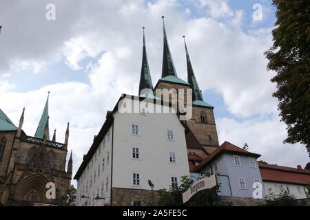 Historische Kirche im Zentrum von Erfurt in Ostdeutschland Stockfoto