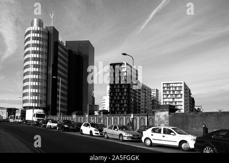 Modernes Bürogebäude, das Grüne Viertel, Cheetham Hill Road, Manchester, England, Großbritannien Stockfoto