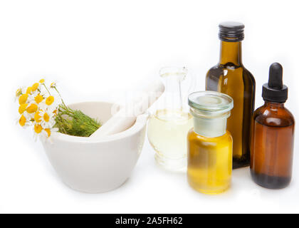 Natürliche Heilmittel, Aromatherapie - bach Therapie. Frische Kräuter - natürliche Medizin. Stockfoto