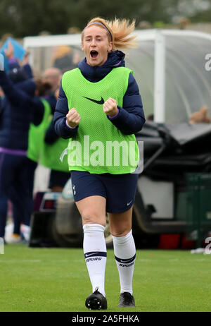 Dagenham, UK. Okt, 2019 20. DAGENHAM, ENGLAND - 20. Oktober: Rachel Furness von Tottenham Hotspur Tottenham Damen feiert das zweite Ziel von der Bank während Continental Cup zwischen West Ham United Frauen und Tottenham Hotspur an Rush Green Stadion am 20. Oktober 2019 in Dagenham, England Credit: Aktion Foto Sport/Alamy leben Nachrichten Stockfoto