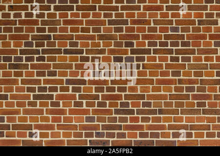 Rötlich-braune Wand Textur mit Englisch Anleihe Mauerwerk Muster mit einem Verwitterten aussehen Stockfoto