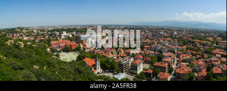 PLOVDIV, Bulgarien - Juli 02, 2019: Panoramablick auf die zweitgrößte Stadt in Bulgarien. Stockfoto