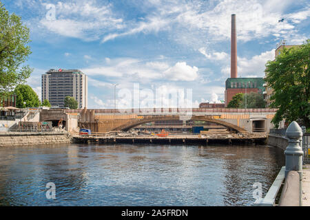 Panoramablick auf den Fluss und die Altstadt Tammerkoski Tampere der Industriestadt Finnland Europa Stockfoto