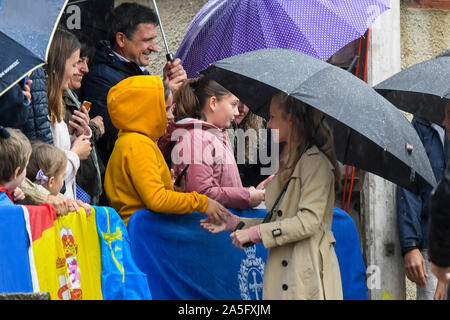 Madrid, Spanien. Okt, 2019 19. König Felipe VI. von Spanien, der Königin Letizia von Spanien, Krone Prinzessin Leonor, Prinzessin Sofia besucht 2019 Vorbildliche Asiegu (Fafe) am 20. Oktober 2019 in Asigueu, Spanien. Oktober 19, 2019. Credit: Jimmy Olsen/Medien Punch *** Keine Spanien***/Alamy leben Nachrichten Stockfoto