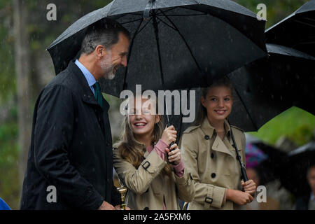Madrid, Spanien. Okt, 2019 19. König Felipe VI. von Spanien, der Königin Letizia von Spanien, Krone Prinzessin Leonor, Prinzessin Sofia besucht 2019 Vorbildliche Asiegu (Fafe) am 20. Oktober 2019 in Asigueu, Spanien. Oktober 19, 2019. Credit: Jimmy Olsen/Medien Punch *** Keine Spanien***/Alamy leben Nachrichten Stockfoto