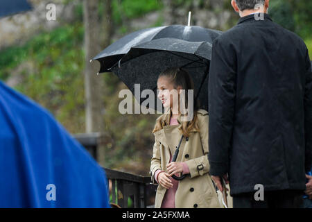 Madrid, Spanien. Okt, 2019 19. König Felipe VI. von Spanien, der Königin Letizia von Spanien, Krone Prinzessin Leonor, Prinzessin Sofia besucht 2019 Vorbildliche Asiegu (Fafe) am 20. Oktober 2019 in Asigueu, Spanien. Oktober 19, 2019. Credit: Jimmy Olsen/Medien Punch *** Keine Spanien***/Alamy leben Nachrichten Stockfoto