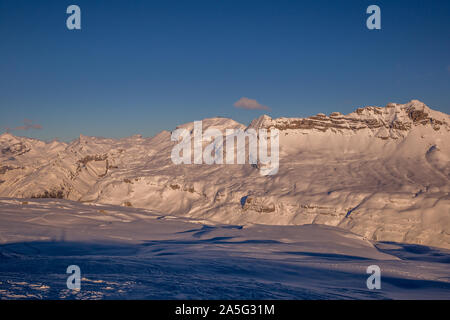 Schneereiche Winter Französische Alpen, Skigebiet Flaine, Grand Massif, in Sichtweite des Mont Blanc, Haute Savoie, Frankreich Stockfoto