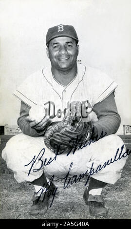 Vintage autographierte schwarz-weiß Foto von Brooklyn Schwindler Hall of Fame Baseballspieler Roy Campanella. Stockfoto