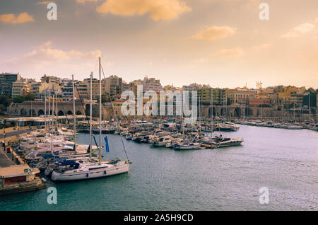 Blick auf Heraklion Hafen vom alten venezianischen Festung Koule, Griechenland Stockfoto