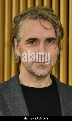 Köln, Deutschland. Okt, 2019 20. Der Schauspieler Jens Harzer liest an der Lit.Cologne, das internationale Literaturfestival. Credit: Horst Galuschka/dpa/Alamy leben Nachrichten Stockfoto