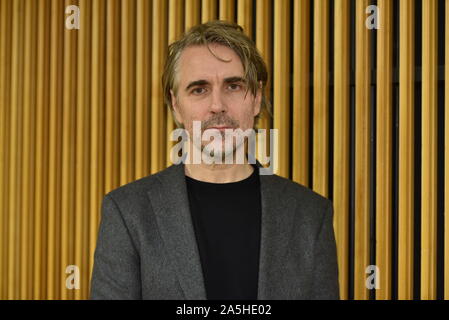 Köln, Deutschland. Okt, 2019 20. Der Schauspieler Jens Harzer liest an der Lit.Cologne, das internationale Literaturfestival. Credit: Horst Galuschka/dpa/Alamy leben Nachrichten Stockfoto