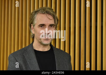 Köln, Deutschland. Okt, 2019 20. Der Schauspieler Jens Harzer liest an der Lit.Cologne, das internationale Literaturfestival. Credit: Horst Galuschka/dpa/Alamy leben Nachrichten Stockfoto