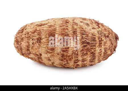 Frische taro root auf weißem Hintergrund. Stockfoto