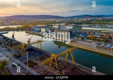 Industrielle Freeport in Csepel, Ungarn. Stockfoto