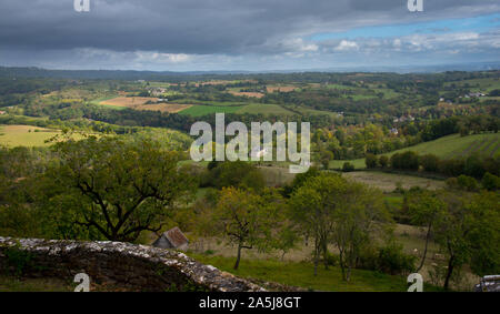 Landschaft im Tal der Dordogne in Frankreich in der Nähe von Castelnau-Bretenoux Stockfoto