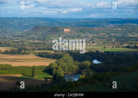 Landschaft im Tal der Dordogne in Frankreich in der Nähe von Castelnau-Bretenoux Stockfoto