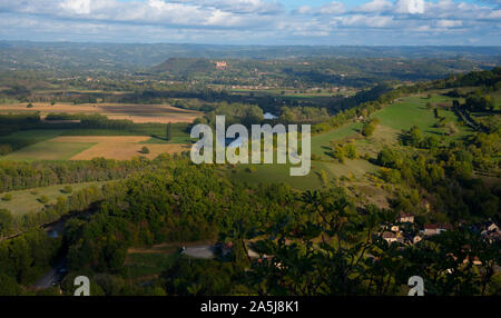 Landschaft im Tal der Dordogne in Frankreich in der Nähe von Castelnau-Bretenoux Stockfoto