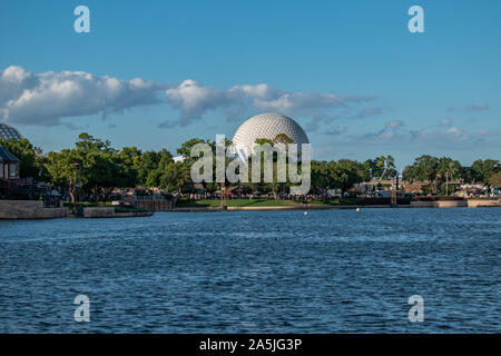 Orlando, Florida. Oktober 10, 2019. Teilweise mit Blick auf die Sphäre Epcot in Walt Disney World Stockfoto