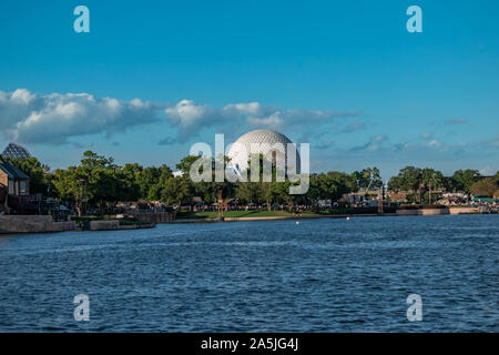 Orlando, Florida. Oktober 10, 2019. Teilweise mit Blick auf die Sphäre Epcot in Walt Disney World Stockfoto