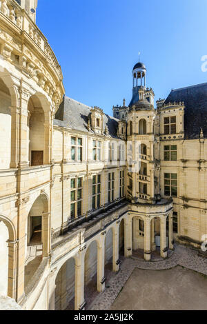 Frankreich, Maine et Loire, Loire-Tal UNESCO Weltkulturerbe, Chambord, das königliche Schloss, Blick auf den Innenhof // Frankreich, Loir-et-Cher (41 Stockfoto