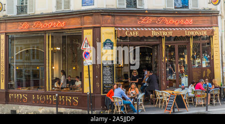 Cafe, Bistro "Le Progres' Stockfoto