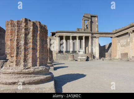 Basilika in Pompeji, Italien, ist das älteste bekannte römische Basilika im zweiten Jahrhundert gebaut Stockfoto