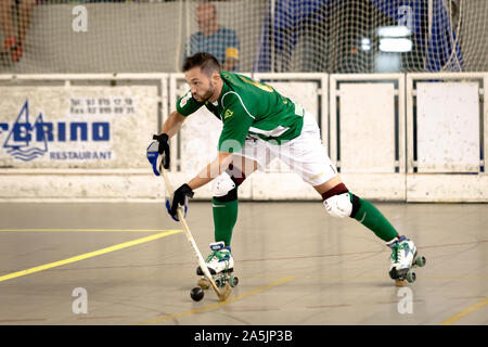 Rollen Hockey Spieler in Aktion Stockfoto