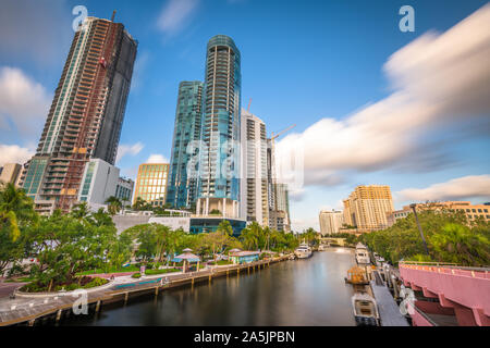 Fort Lauderdale, Florida, USA Stadtbild und Riverwalk auf dem New River. Stockfoto