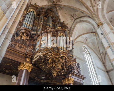 Zwolle, Niederlande - 18. Mai 2018: Der Schnitger-orgel in der Grote von Sint-Michaelskerk ist eine der größten Orgeln in den Niederlanden. Stockfoto