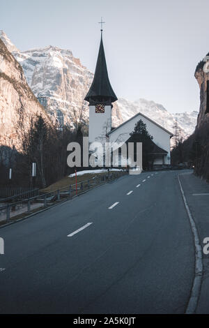 Kleine Stadt namens Lauterbrunnen in der Schweiz Stockfoto