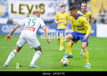 Maciej Jankowski von Arka Gdynia in Aktion während der Pko Ekstraklasa Liga Match zwischen Arka Gdynia und Lechia Gdansk. Endstand; Arka Gdynia 2:2 Lechia Gdansk. Stockfoto