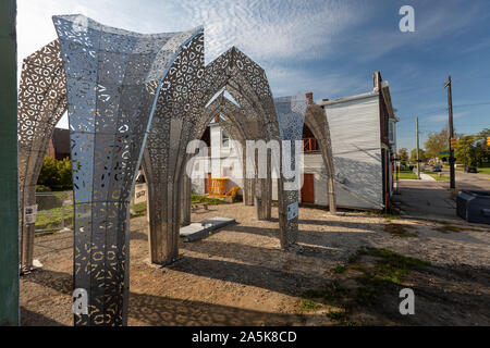 Detroit, Michigan - eine Marokkanische - Innenhof inspiriert, oder Riad, in Detroit. Der Innenhof ist als kommunale Sammlung Platz in einem größeren Co bestimmt Stockfoto