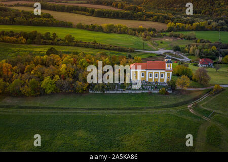 Kirche von St. Kate frühen barocken Sakralbau von 1697 - 99. Nach einem früheren Entwurf von J. B. Matheye, eine Kirche mit zwei Türmen gebaut decorat Stockfoto