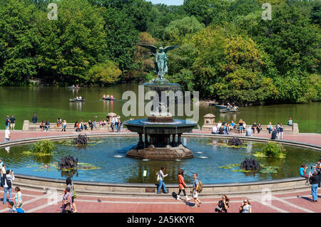 Bethesda Fountain, Central Park, New York City. Die Skulptur ist der Engel der Wasser und wurde von Emma Stebbins 1873 konzipiert. Central Park. Bethesda Stockfoto