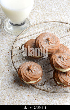 Ansicht von oben Lebkuchen swirl Cookies Stockfoto