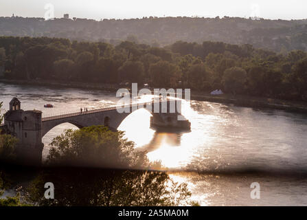 Avignon Brücke bei Sonnenuntergang, Avignon, Provence, Frankreich Stockfoto