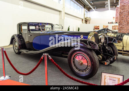 FRANKFURT, Deutschland - September 2019: Schwarz Dunkelblau BUGATTI ROYALE TYP 41 Coupé 1927, 1933, IAA International Motor Show Auto Ausstellung. Stockfoto