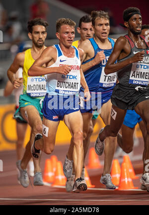 DOHA - Katar SEPT 27: Andrew Butchart von Großbritannien & NI konkurrieren in der 5000m heizt am 1. Tag des 17. IAAF Leichtathletik WM 2019 Stockfoto