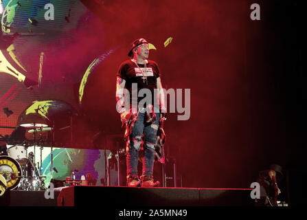 Oktober 20, 2019, Tijuana, Baja California, Mexiko: Sänger Axel Rose von der Rockband Guns N' Roses führt live auf der Bühne während eines Konzertes auf ihre Die nicht in diesem Leben Tour am Estadio Caliente. (Bild: © KC Alfred/ZUMA Draht) Stockfoto