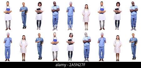 Gruppe von Ärzten vor einem weißen Hintergrund stehen Stockfoto
