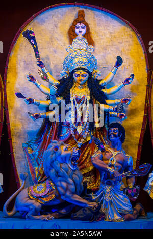Eine Ansicht von Durga Puja Pandal Idiol Innen Stockfoto