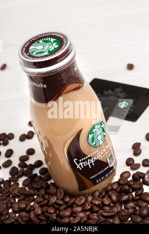 BANGKOK, THAILAND - 03. MÄRZ 2017: Flasche Starbucks Frappuccino trinken Kaffee 9,5 Unze. Stockfoto