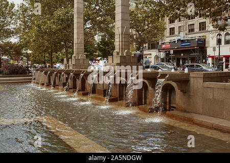 Boston, Massachusetts - Oktober 3rd, 2019: Wasser Brunnen im Copley Square in der Back Bay von Boston Stockfoto