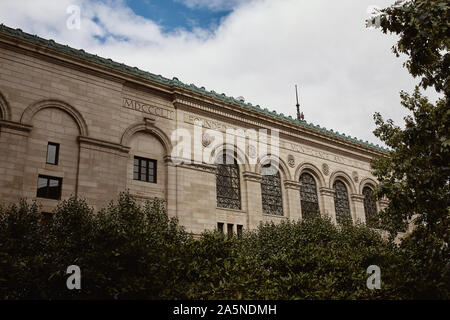 Boston, Massachusetts - Oktober 3., 2019: Äußere der Boston Public Library im Copley Square in der Back Bay von Boston Stockfoto