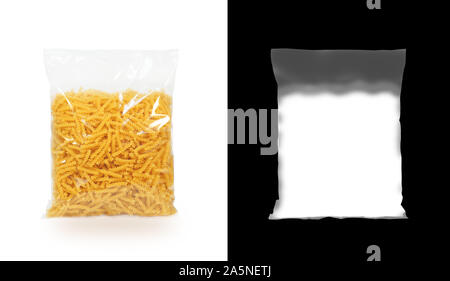 Transparenter Kunststoff pasta Beutel 'Fusilli' auf weißem Hintergrund. Mit Alpha Kanal Stockfoto