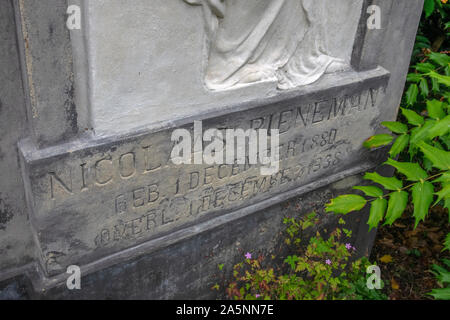 Grab Nicolaas Pieneman an der Nieuwe Ooster Friedhof Amsterdam Die Niederlande 2019 Stockfoto